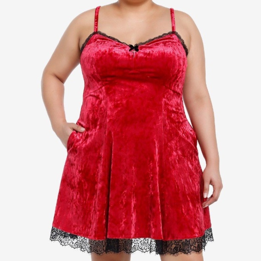 Social Collision‎ Red Velvet Lace Sip Dress Plus Size Hot Topic Gothic